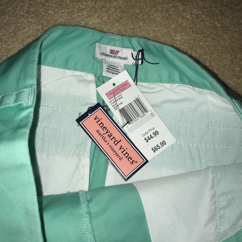 Vineyard Vines Shorts NWT - Picture 4 of 4